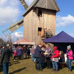 2016-03-20 jarmark pod wiatrakiem (15)