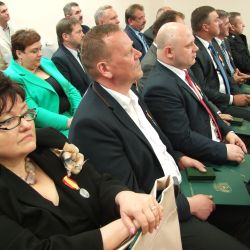 2016-05-24 XVIII Uroczysta Sesja Rady Powiatu_medale (27)