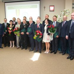 2016-05-24 XVIII Uroczysta Sesja Rady Powiatu_medale (33)