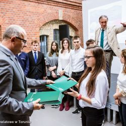 Wręczenie stypendiów Starosty Toruńskiego Toruń Młyn Wiedzy (17)