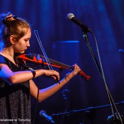 Powiatowy Koncert z okazji Dnia Życzliwości - Julia Szlendak