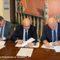 2018-05-24 Podpisanie umowy w Urzedzie Miasta Torunia (20)