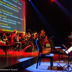 2018-10-16 Koncert 20 lat Powiatu Toruńskiego (42)