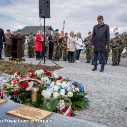 Uroczystość odsłonięcia obelisku upamiętniającego ofiary obozu na Glinkach