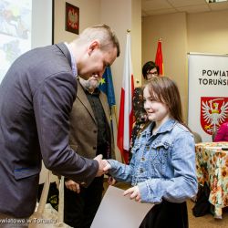 XI Gala Powiatowego Konkursu Plastycznego Mieszkam w...