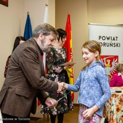 XI Gala Powiatowego Konkursu Plastycznego Mieszkam w...
