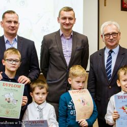 XI Gala Powiatowego Konkursu Plastycznego Mieszkam w...