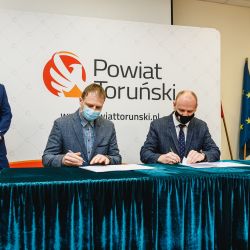 2021-01-29 Podpisanie umowy ma budowe drogi rowerowej Browina - Grzywna - Sławkowo (5)