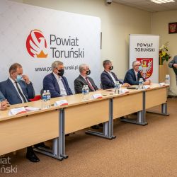 2021-08-05 Podpisanie umowy na budowę hali sportowej w Gronowie (17)