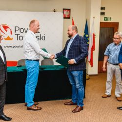 2021-08-12 Podpisanie umowy na wykonanie przejścia dla pieszych w Czernikowie (10)