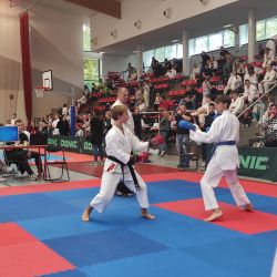 Zawodnicy AKT Budo z Obrowa z medalami (12)