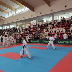 Zawodnicy AKT Budo z Obrowa z medalami (15)