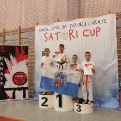 Zawodnicy AKT Budo z Obrowa z medalami (26)