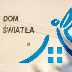 dom swiatla