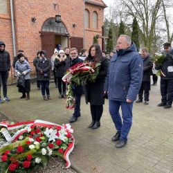 2023-02-20-odsloniecie-tablicy-1