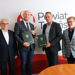 2023-09-05 Podpisanie umowy na drogę powiatową Dąbrowa Chełmińska - Cichoradz (9)