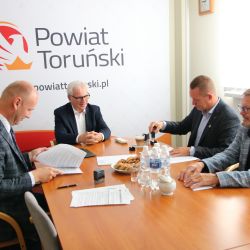 2023-09-05 Podpisanie umowy na drogę powiatową Dąbrowa Chełmińska - Cichoradz (6)