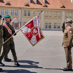 Przekaznie sztandaru Nowemu Komendantowi