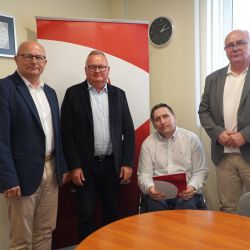 2024-08-19 Podpisanie umowy na remont DPS Dobrzejewice (25)
