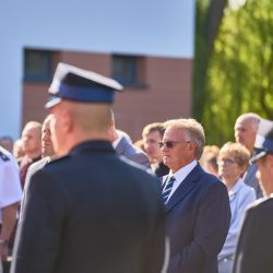 2024-09-01 Msza i kwiaty pod pomnikiem w Złotorii 2