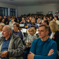 2024-11-11 Widowisko patriotyczne Osieckiej Grupy Teatralnej_ŚDS w Osieku nad Wisłą (2)