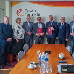2025-05-23 Podpisanie umowy na drogę rowerową Lubicz Brzeźno (31)