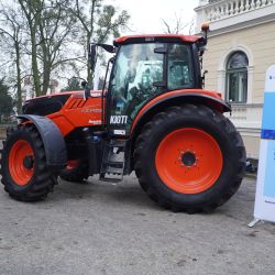 2025-11-20 Uroczyste przekazanie ciągnika w Aleksandrowie Kujawskim (1)