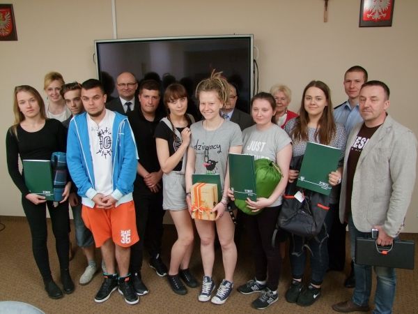 ZS, CKU w Gronowie zwycięską drużyną w Olimpiadzie Obrony Cywilnej