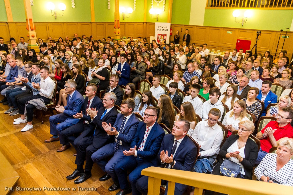 Uwaga! Ważna informacja dla tegorocznych stypendystów