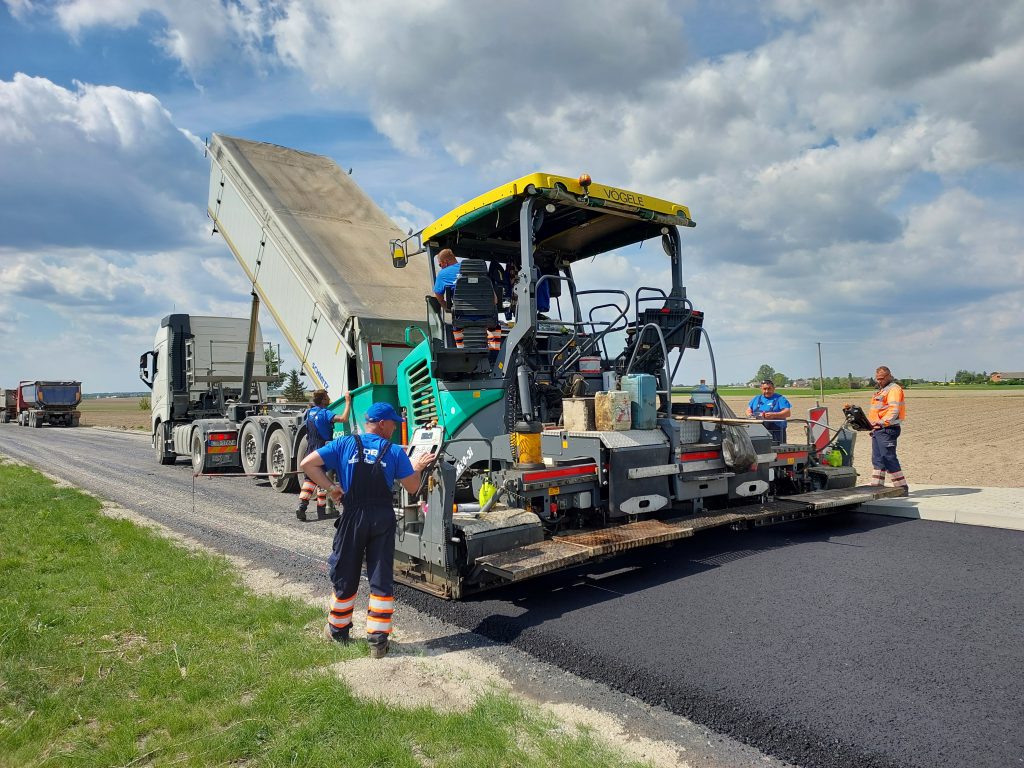 Postęp prac na powiatowych drogach