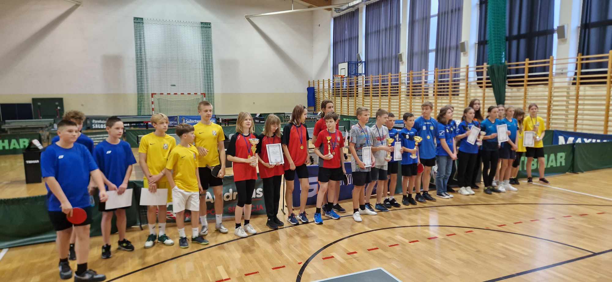 Mistrzostwa Powiatu Toruńskiego w drużynowym tenisie stołowym dziewcząt i chłopców