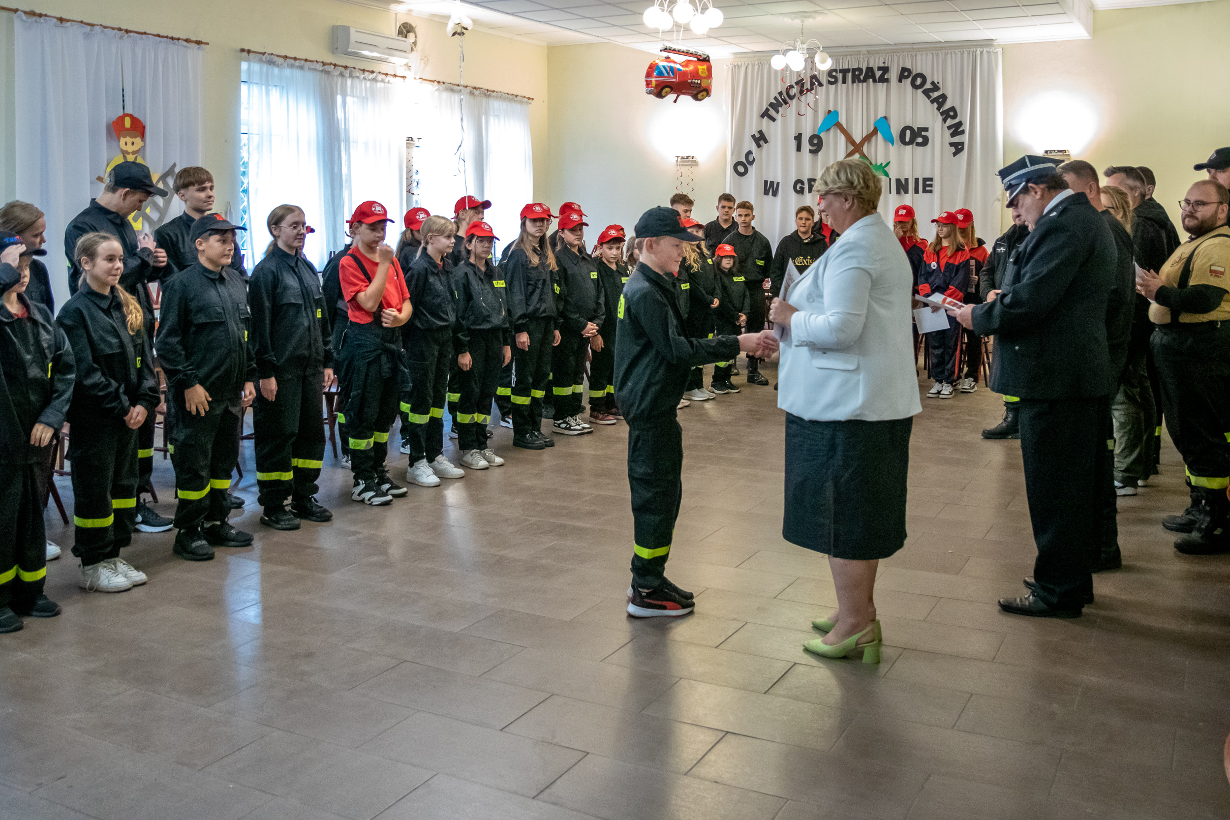 Integracyjna impreza Młodzieżowych Drużyn Pożarniczych w Grębocinie
