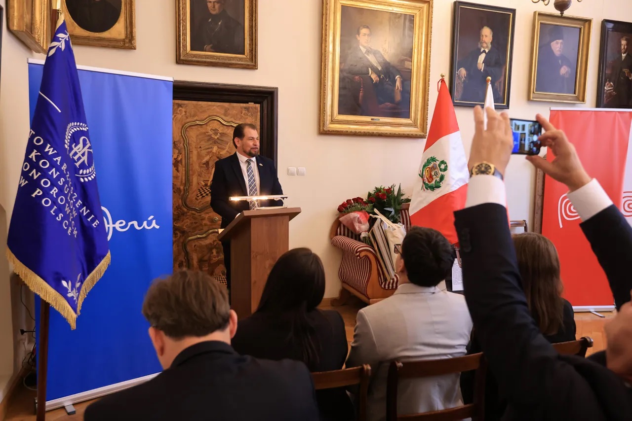 Maciej Wydrzyński oficjalnie Konsulem Honorowym Peru w Toruniu