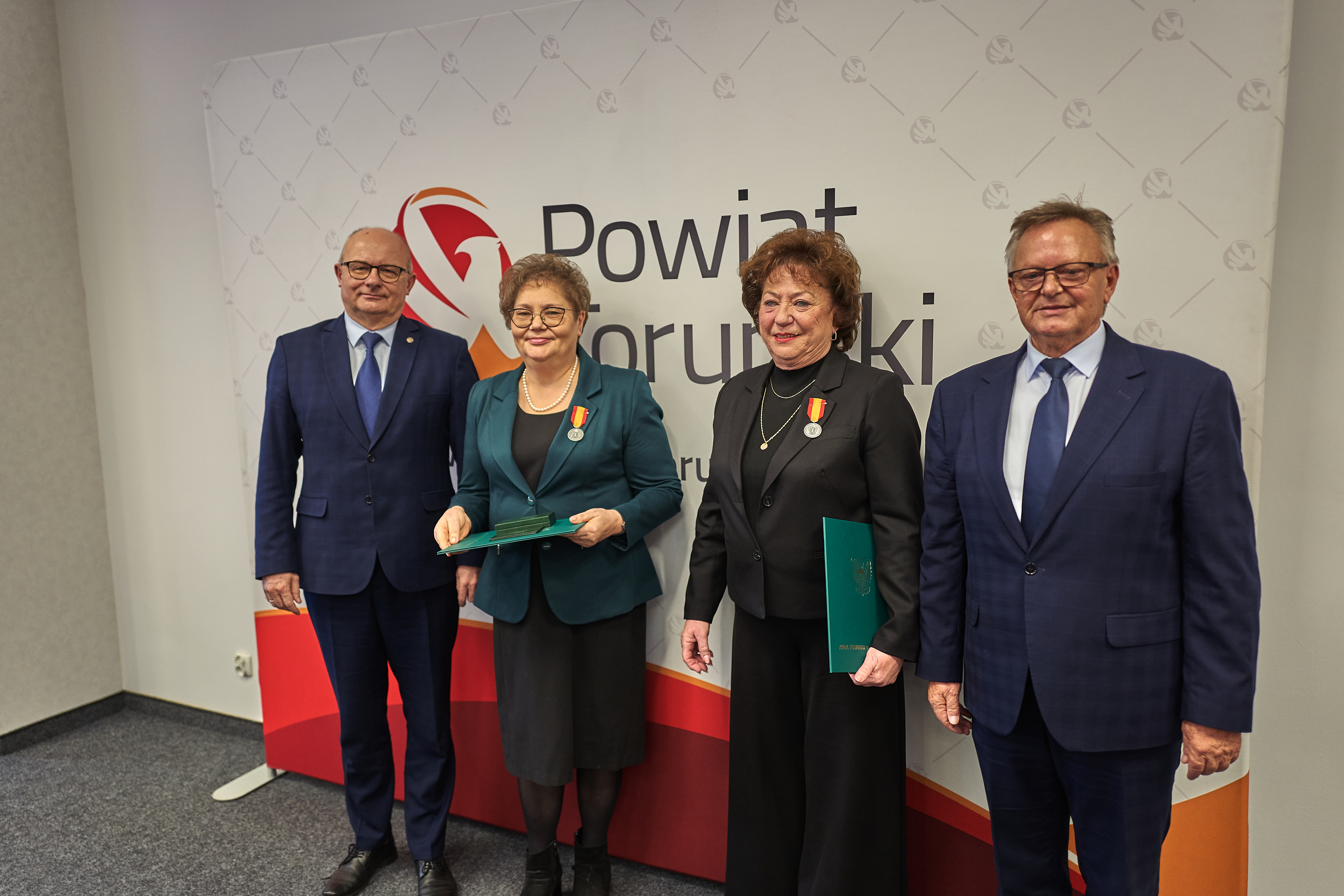 Odznaczenia Honorowe dla zasłużonych mieszkańców powiatu toruńskiego