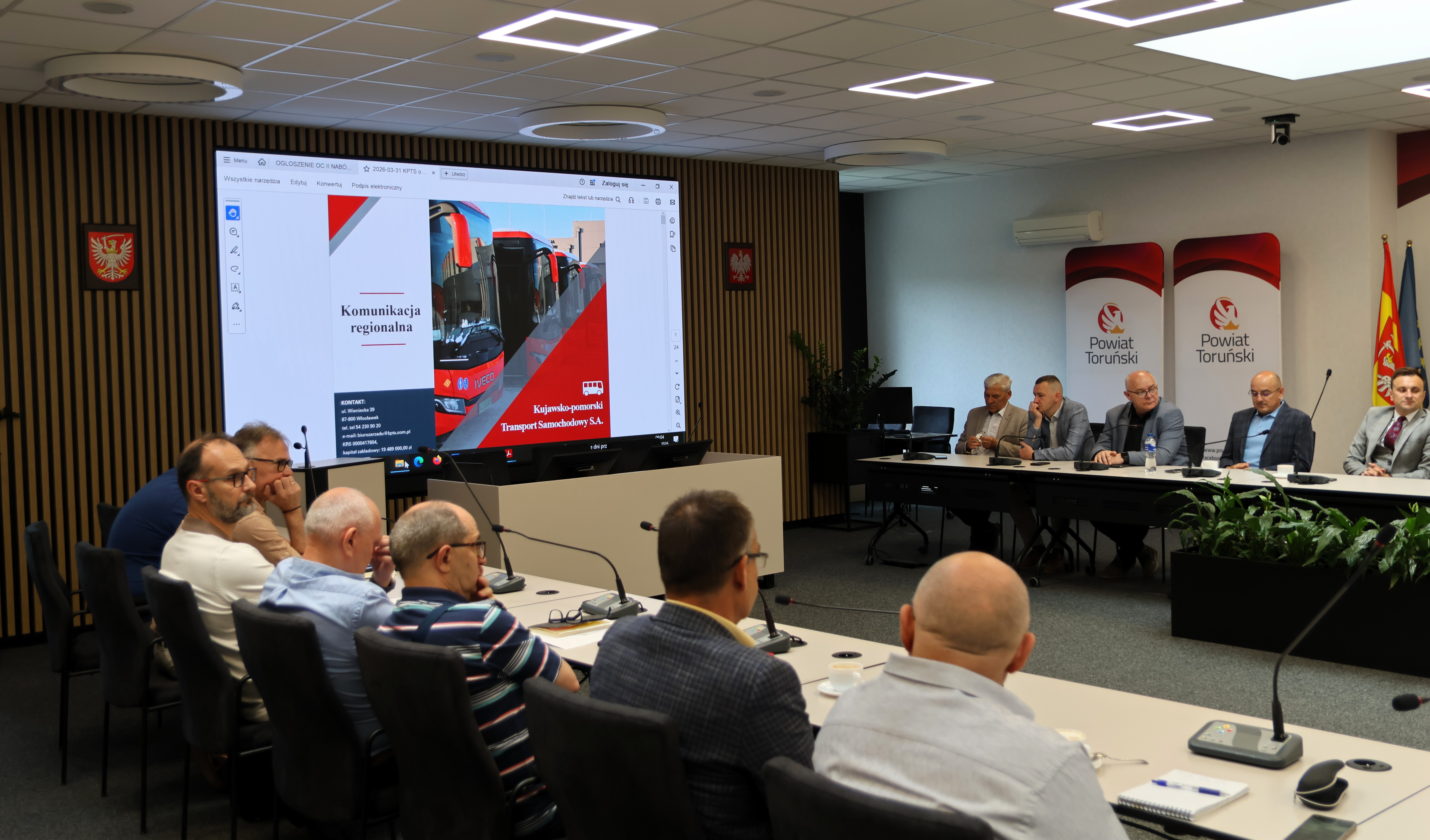 Ważne spotkanie samorządowców w Starostwie Powiatowym: Rozmawiano o transporcie publicznym i obronie cywilnej